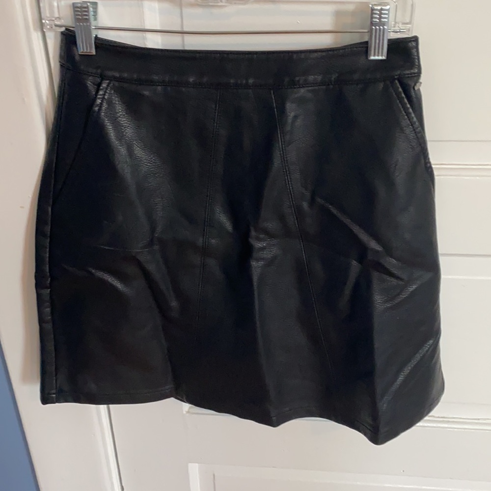 America Today Black Leather Mini Skirt